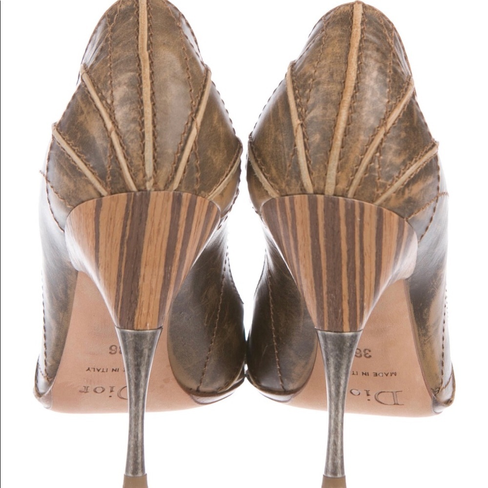 Christian Dior Authentic High Heel Leather Pumps 6 - Picture 3 of 5